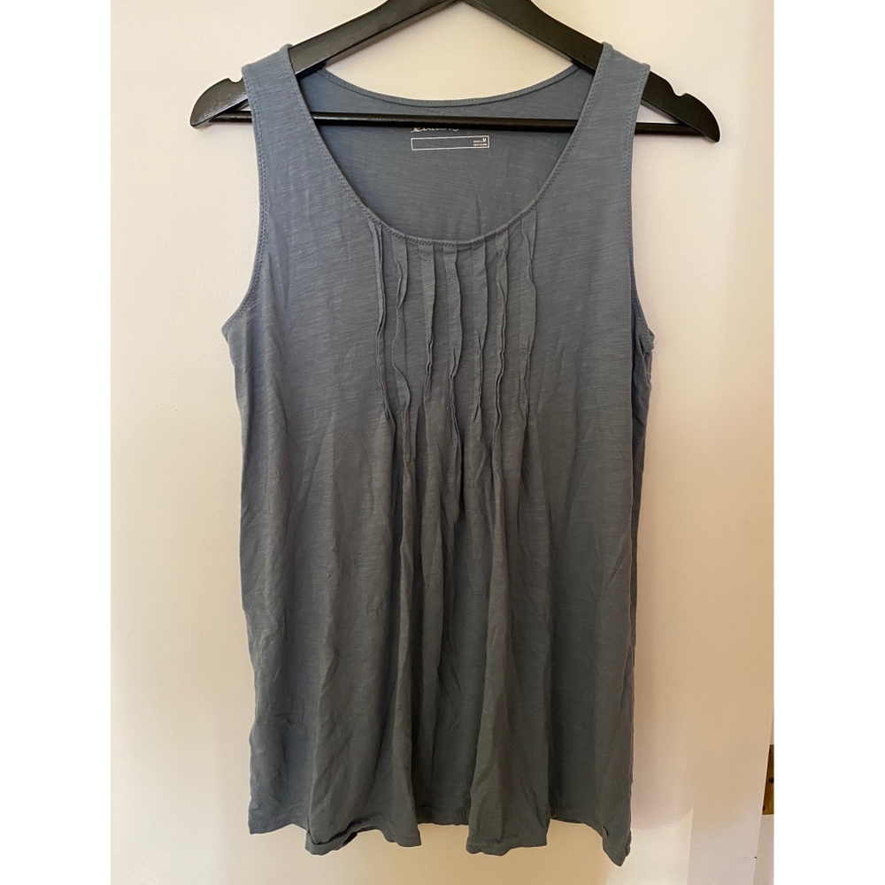 Women's Tank Top Size Medium!